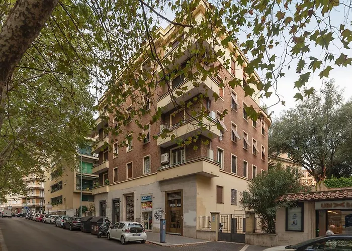 Guesthost - Piazza Re Di